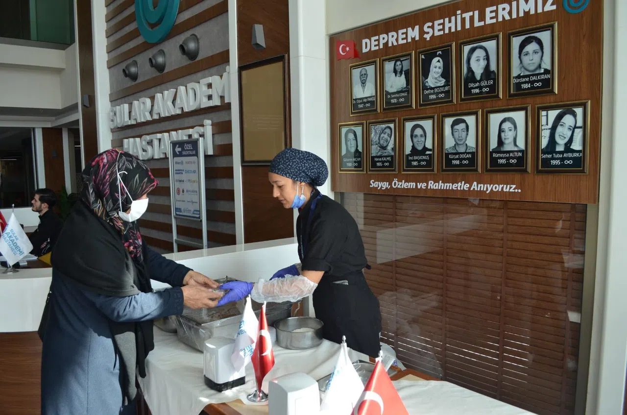 Sular Akademi Hastanesi depremde hayatını kaybedenleri unutmadı
