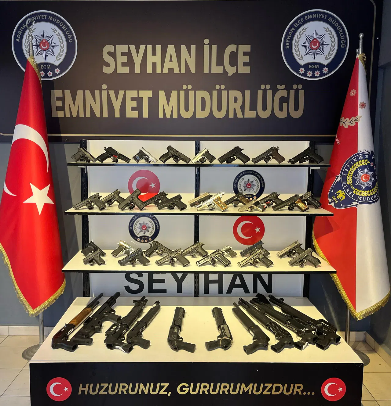 Seyhan polisi 53 silah ele geçirdi, aranan 281 kişiyi de yakaladı  