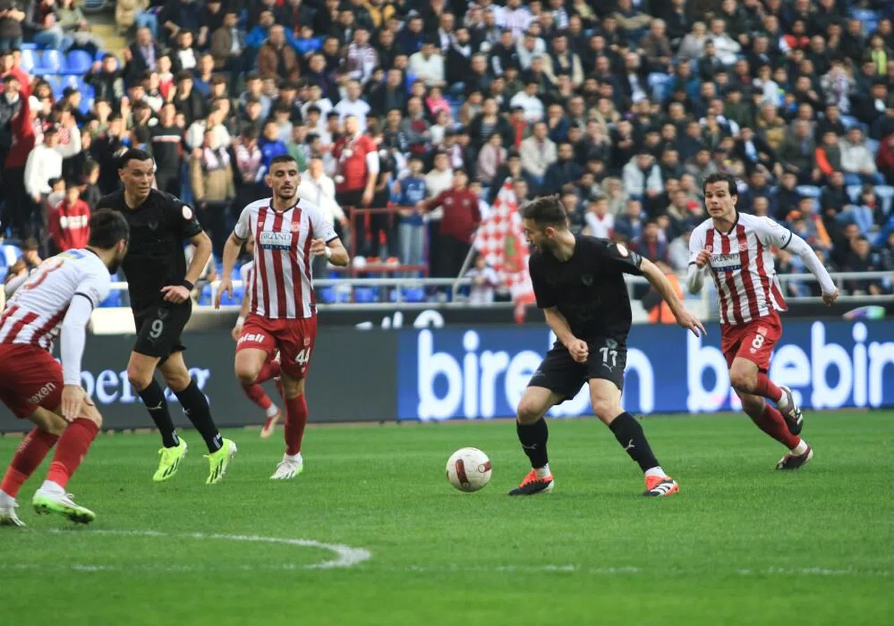 Trendyol Süper Lig: Hatayspor: 1 - Sivasspor: 1 (Maç sonucu)