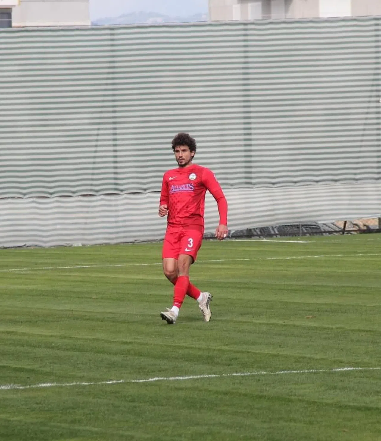 Serik belediyesporlu futbolcu lösemi hastalığına yenik düştü  