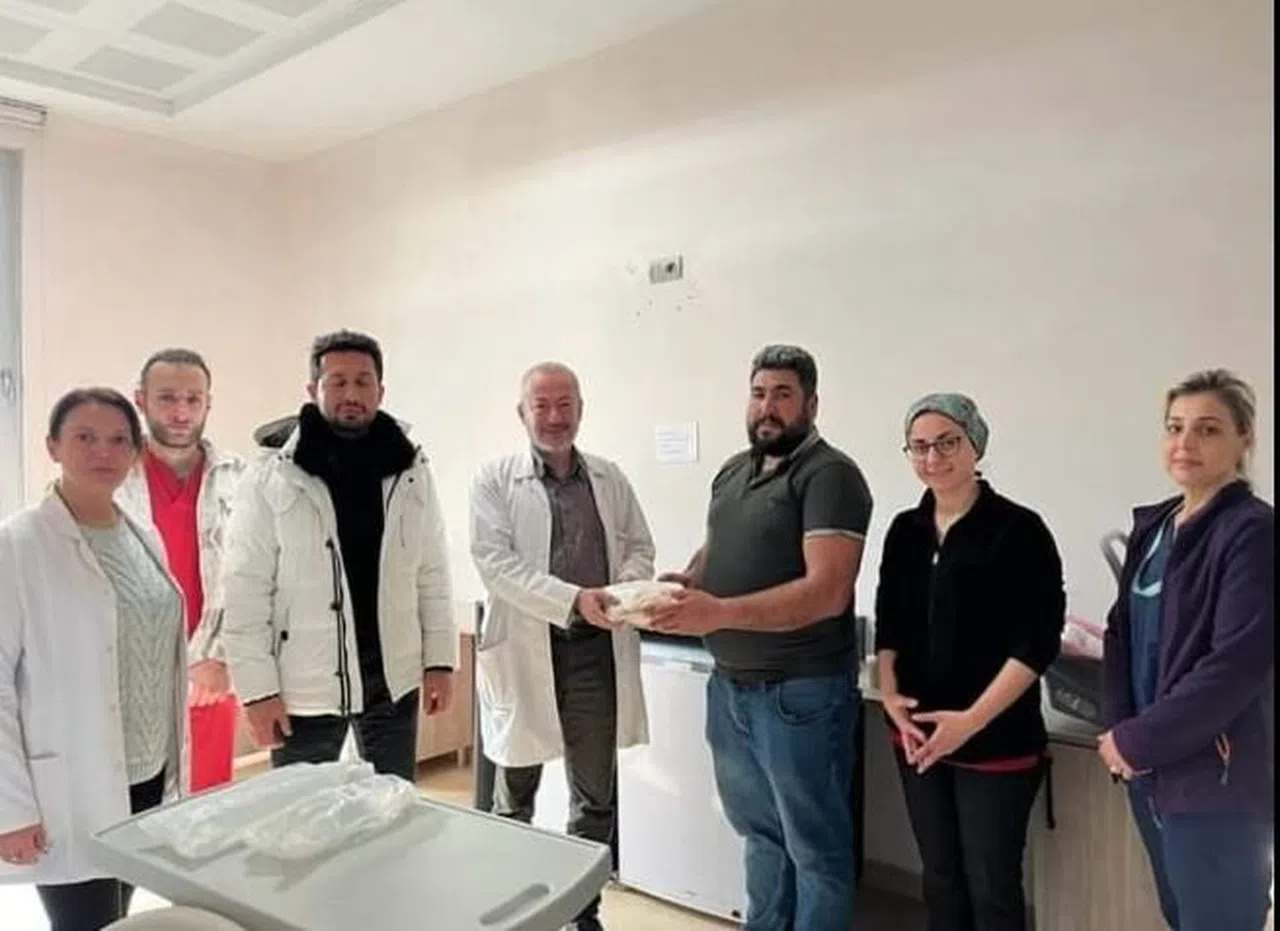 Yeni doğan bebeklere hediyeler dağıtıldı