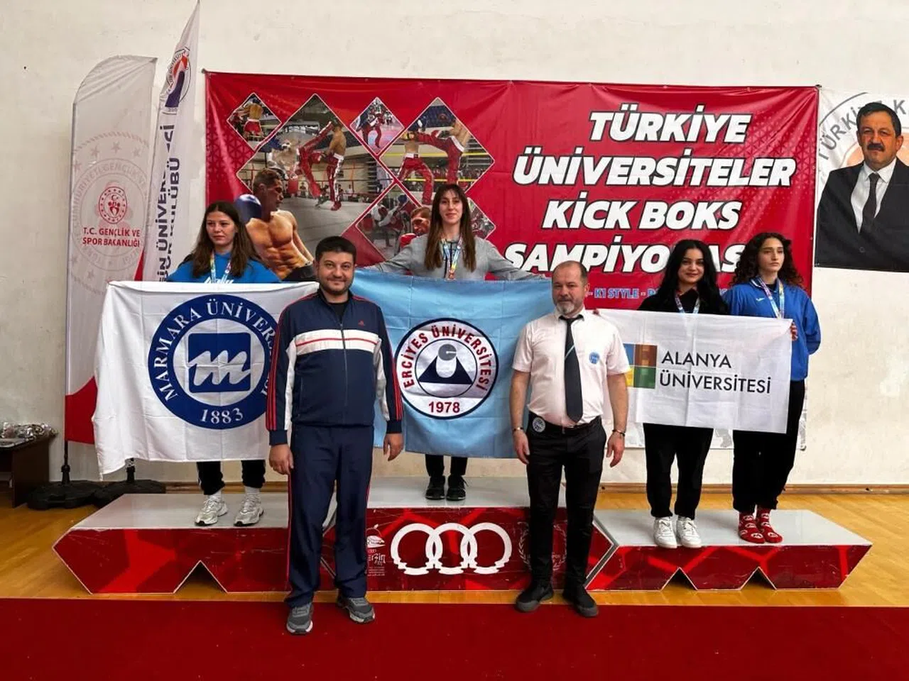 Alanya Üniversitesi’nde bronz madalya sevinci