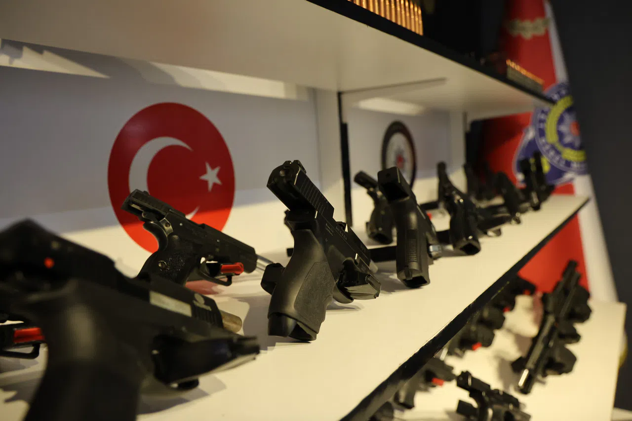 45 ruhsatsız silah ele geçirirken 346 suçluyu da yakaladı  