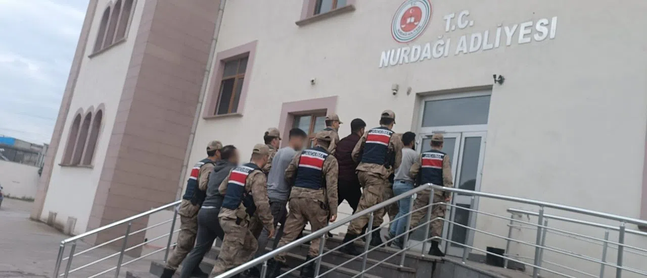4 Göçmen Kaçakçısı Organizatörü Yakalandı