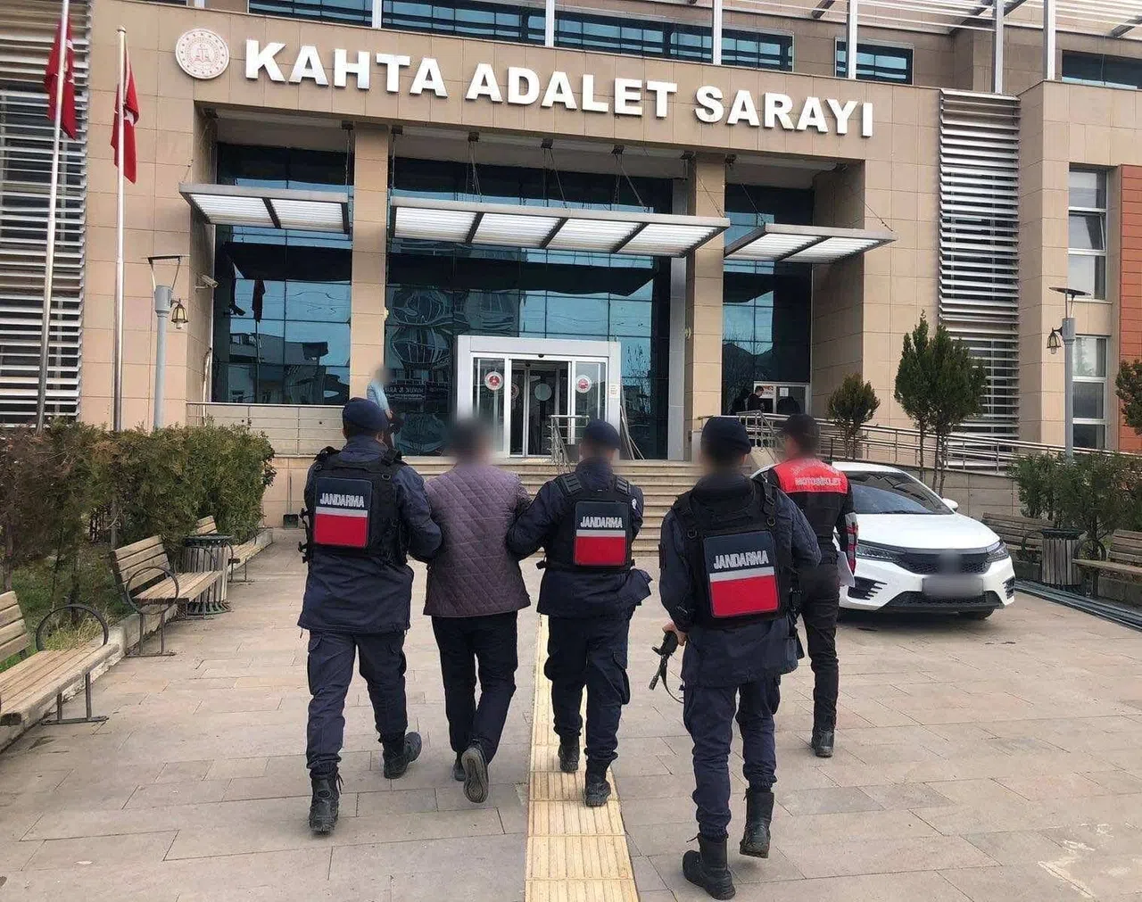 Kasten adam öldürme suçundan aranan şahıs yakalandı  
