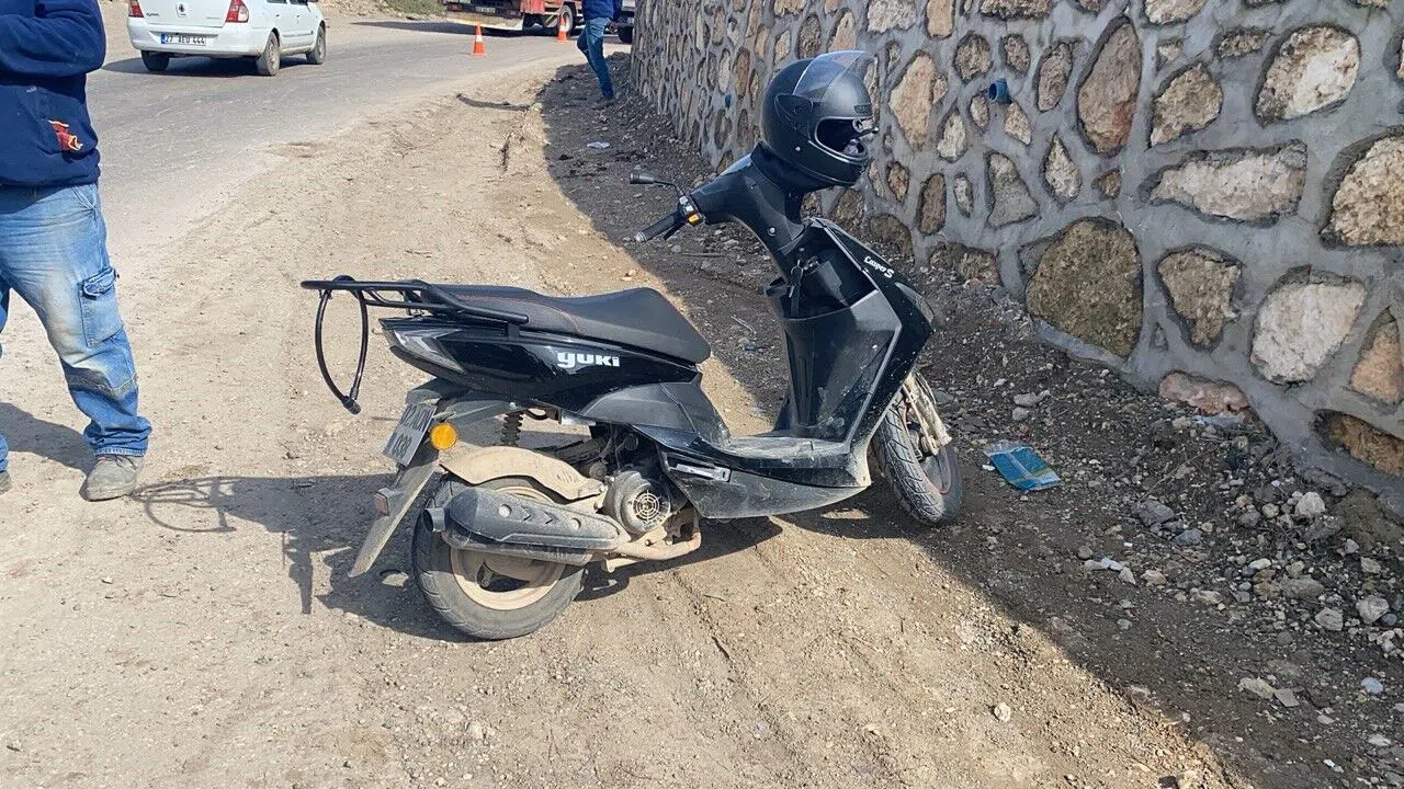 Motosiklet ile Kamyonet Çarpıştı