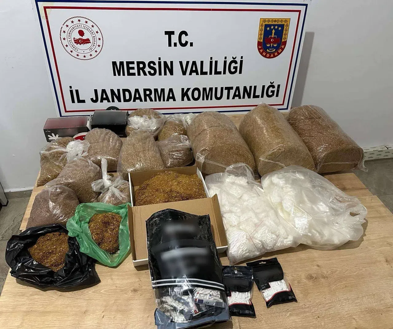Mersin'de kaçak sigara operasyonu