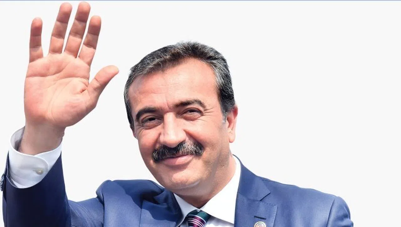 Çukurova Belediye Başkanı Çetin, partisi CHP'den istifa etti