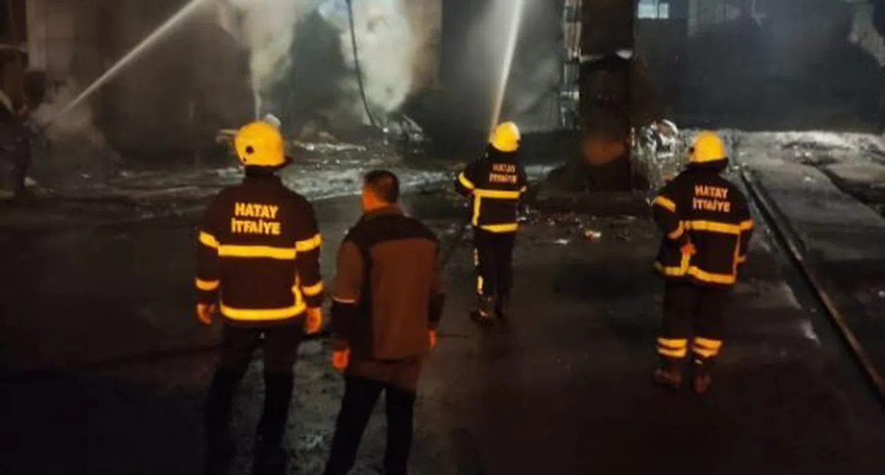 Demir çelik fabrikasında korkutan yangın