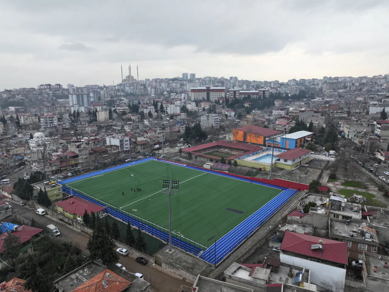 Batıpark Spor Salonu yenileniyor