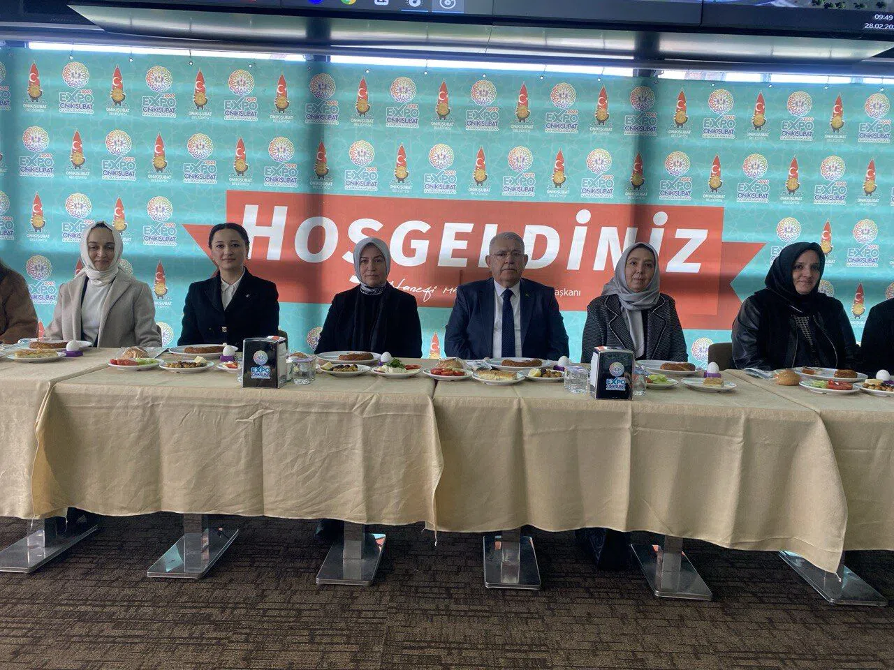 Hanefi Mahçiçek’ten AK Kadınlara veda kahvaltısı