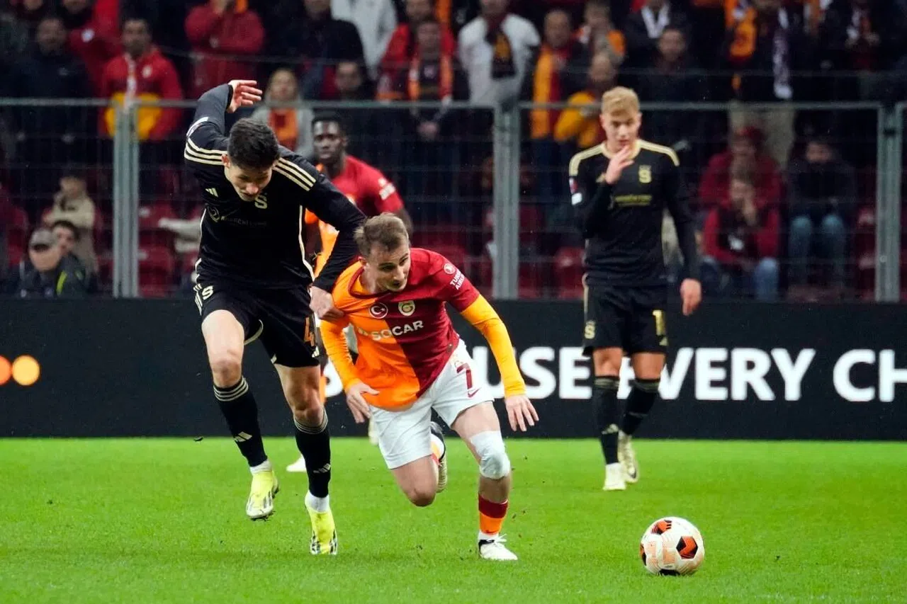 Galatasaray, Sparta Prag karşısında öldü öldü dirildi: 3-2