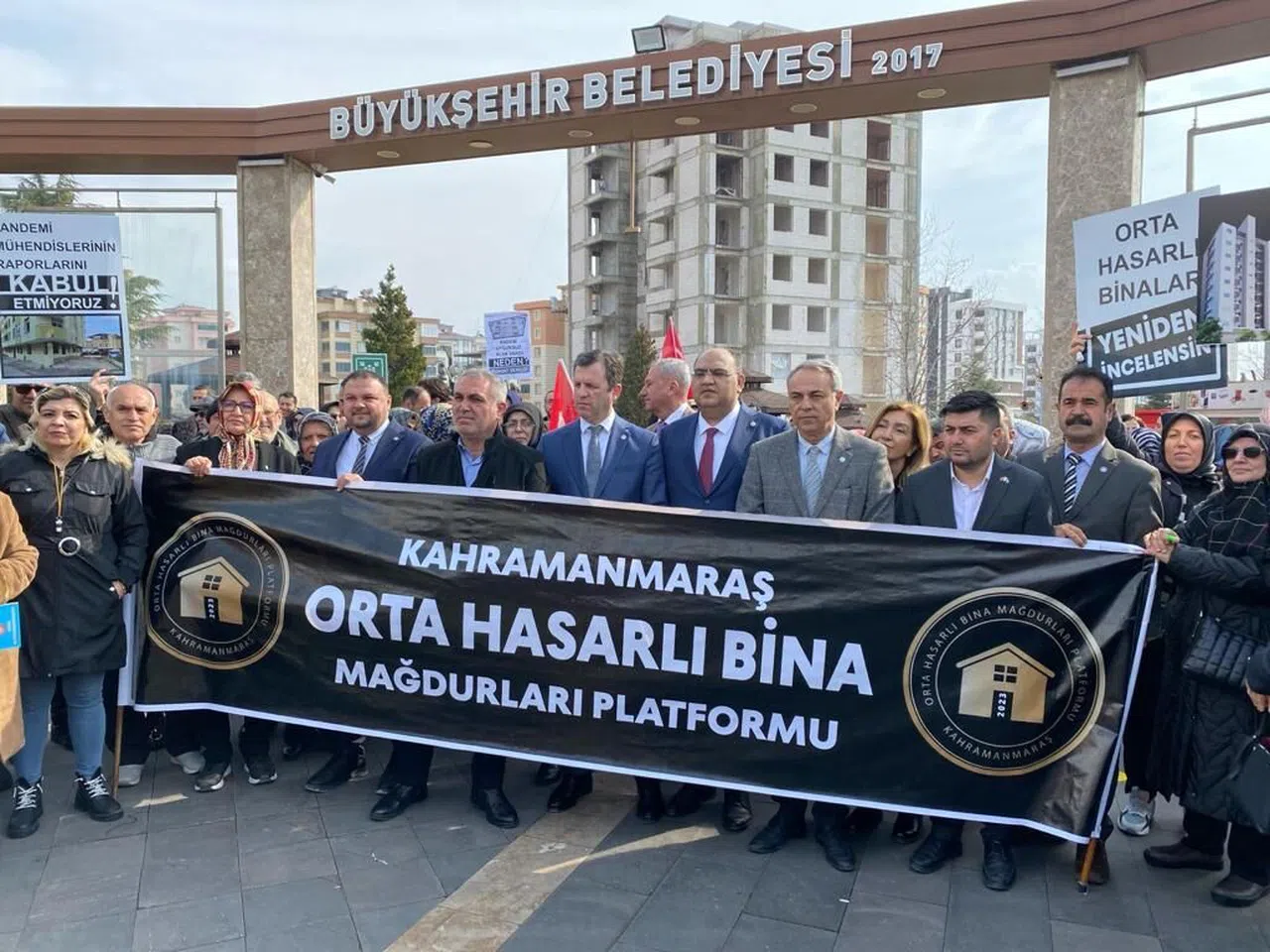 Dedeoğlu: “Kahramanmaraş’ı yine mağdur edecekler buna izin vermeyin”