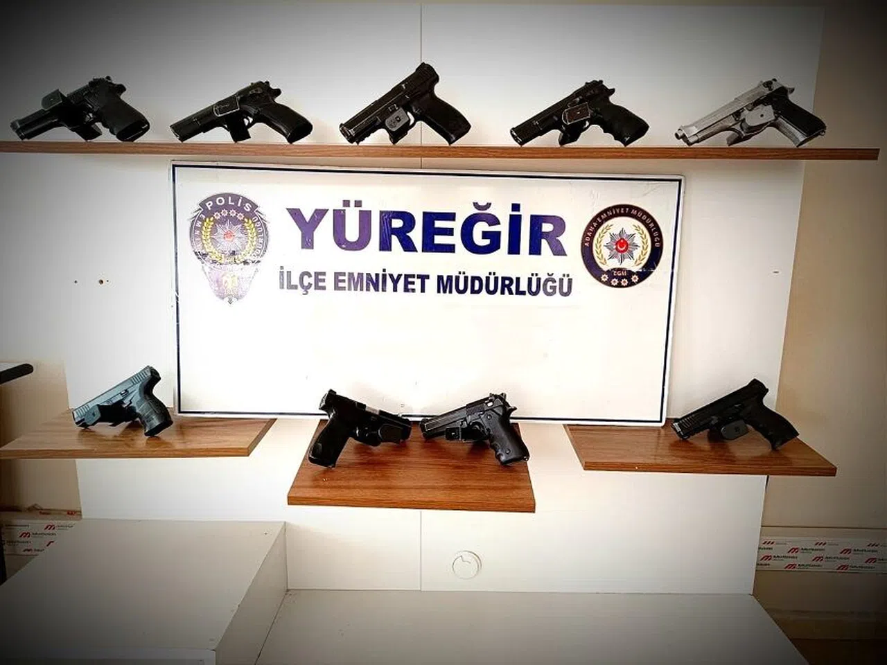 9 ruhsatsız silah ele geçirildi, 107 kişi yakalandı  