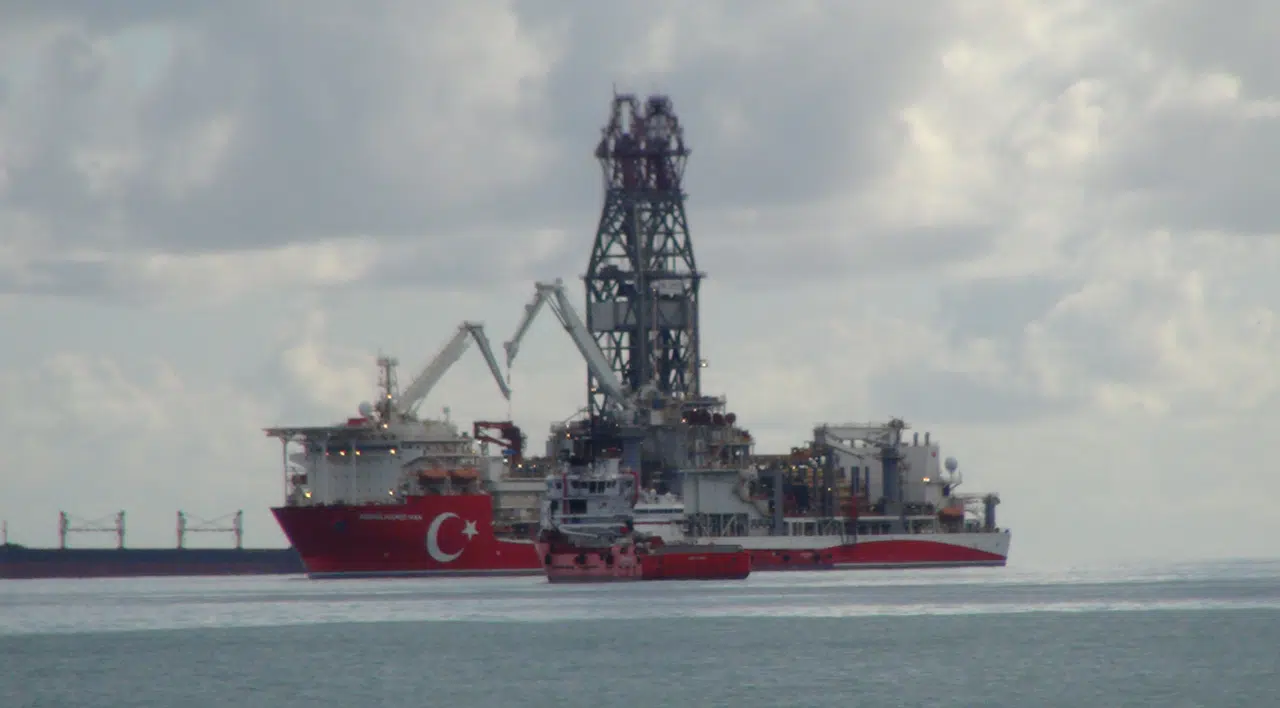 Abdülhamid Han sondaj gemisi Mersin’e demirledi
