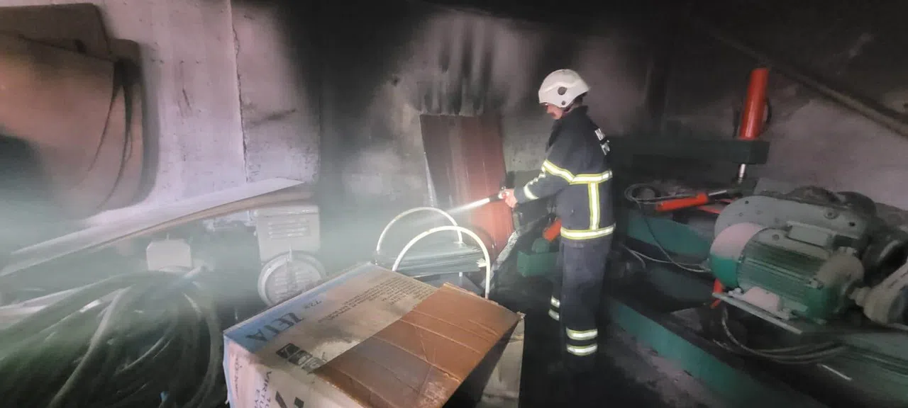 İskenderun'da iş yerinde çıkan yangını söndürüldü  