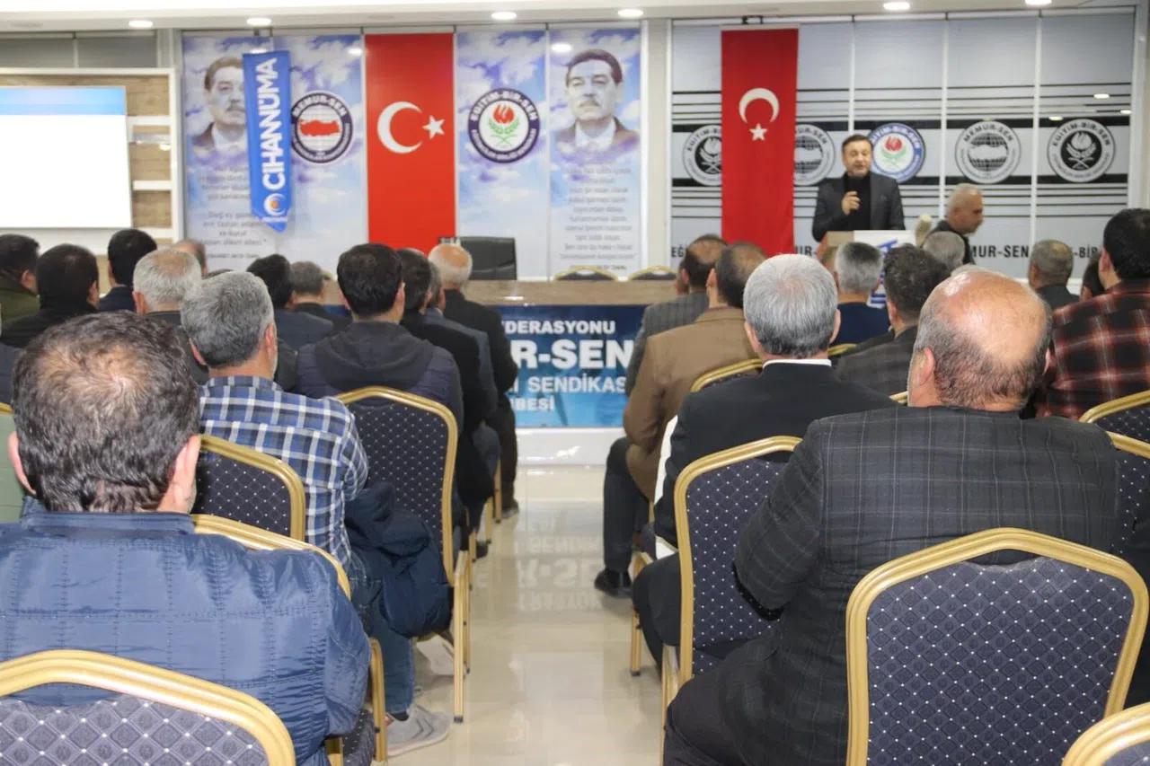 Necmettin Erbakan'a vefa gecesi
