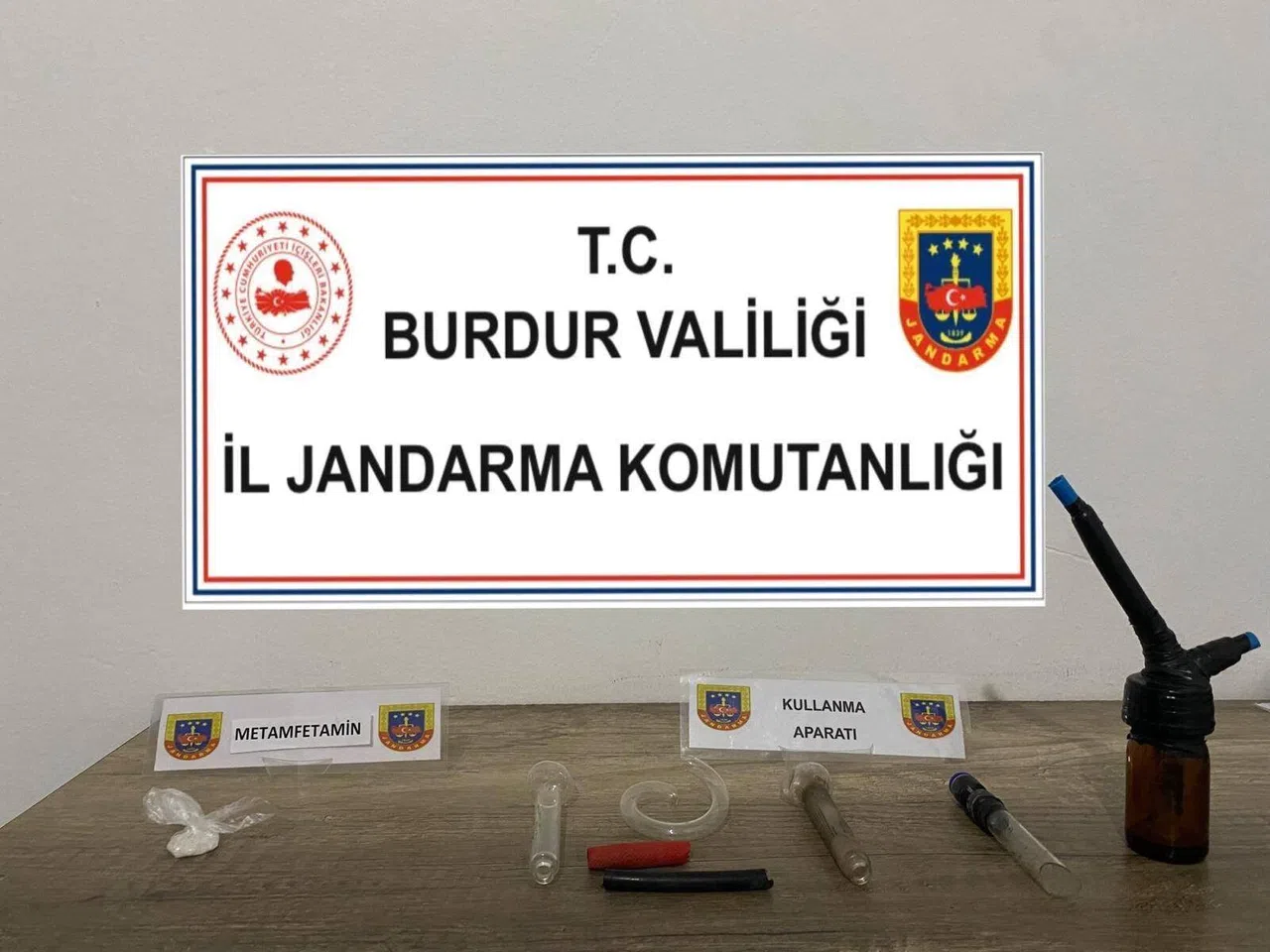 Burdur’da uyuşturucu ve kaçakçılık operasyonu