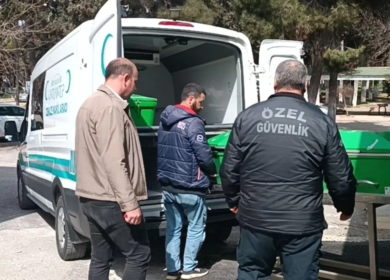 2 oğlu tarafından bıçaklanan baba hayatını kaybetti