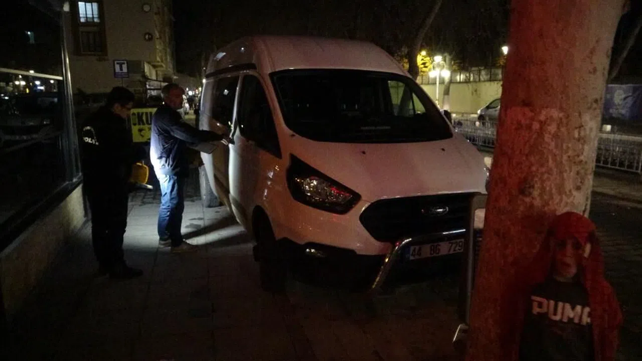 Kadınlar arasında bıçaklı kavga: 2 yaralı