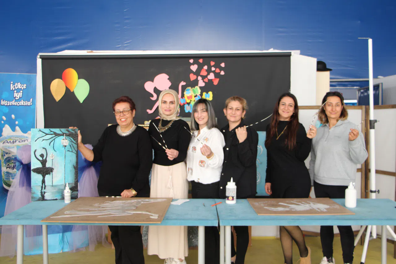 Kirpi oku afetzede kadınların elinde sanata dönüşüyor