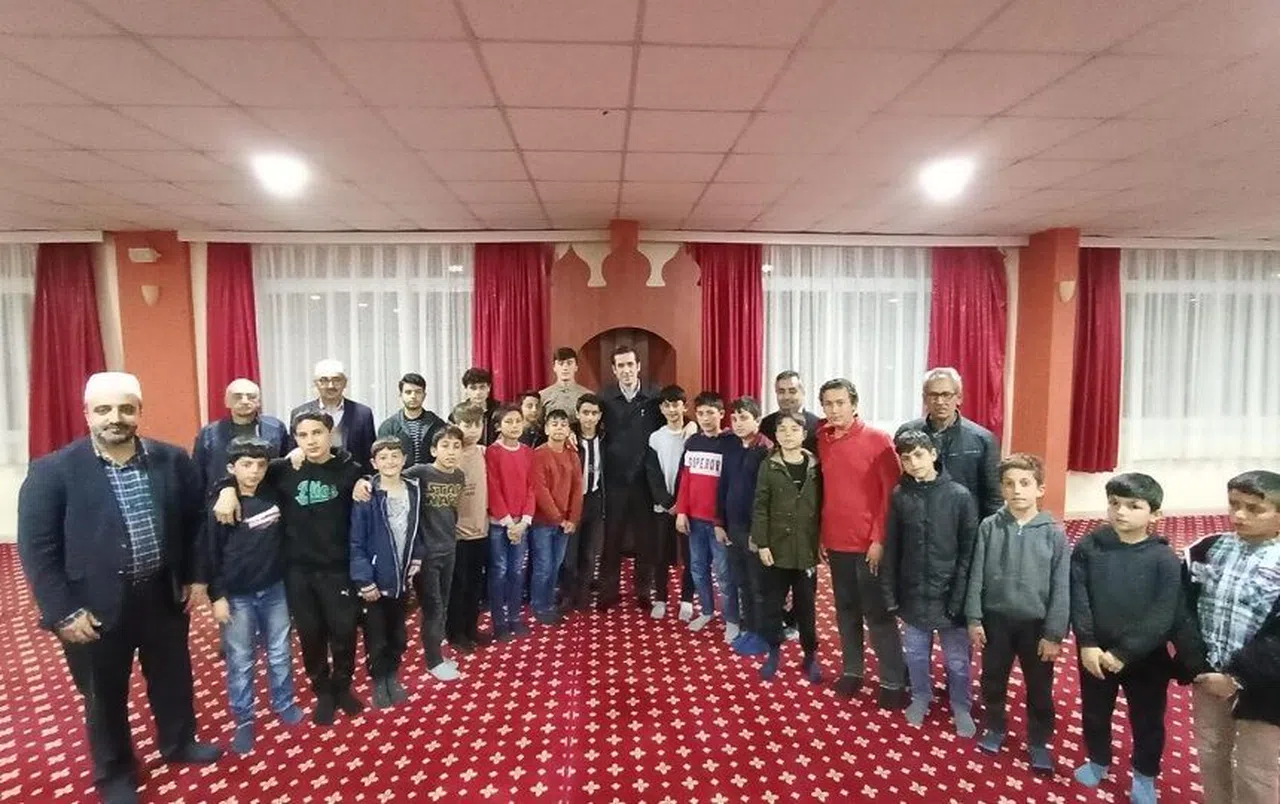 Kaymakam, Kur'an Kursu öğrencileriyle iftar yaptı  