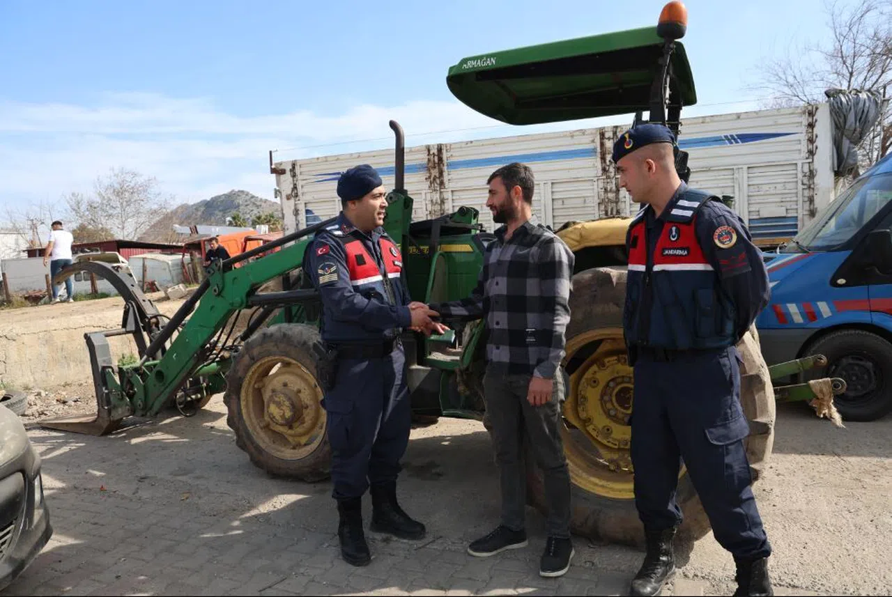 Çalınan traktör jandarmanın 700 kilometre takibi sonucu bulundu 