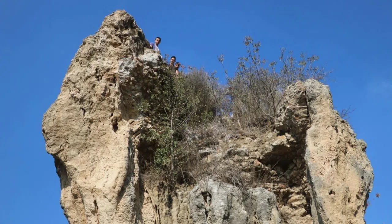 Deprem, devasa taşlarla inşa edilen su kemerini yok etti