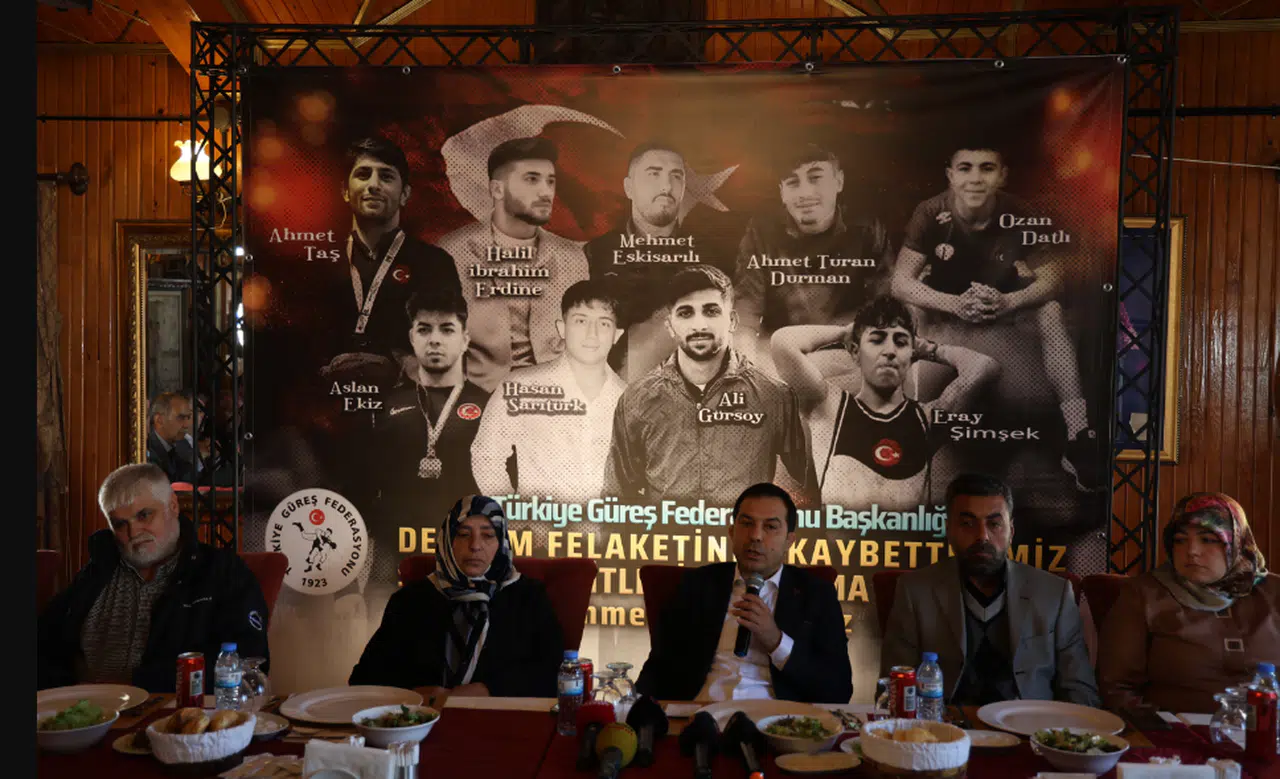 Deprem şehidi pehlivanların yakınlarına maddi destek