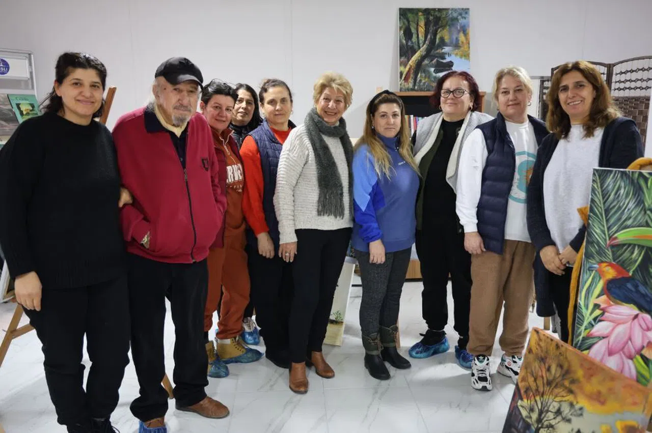 Depremzede Kadınlar, Resimle Psikolojilerini Güçlendiriyor