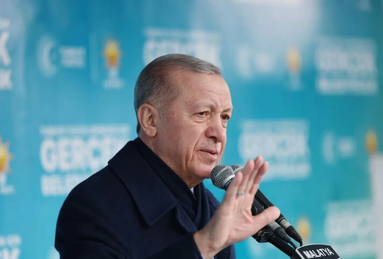 Erdoğan: "Zübük Siyasetçiler Türkiye'ye Zarar Verdi"