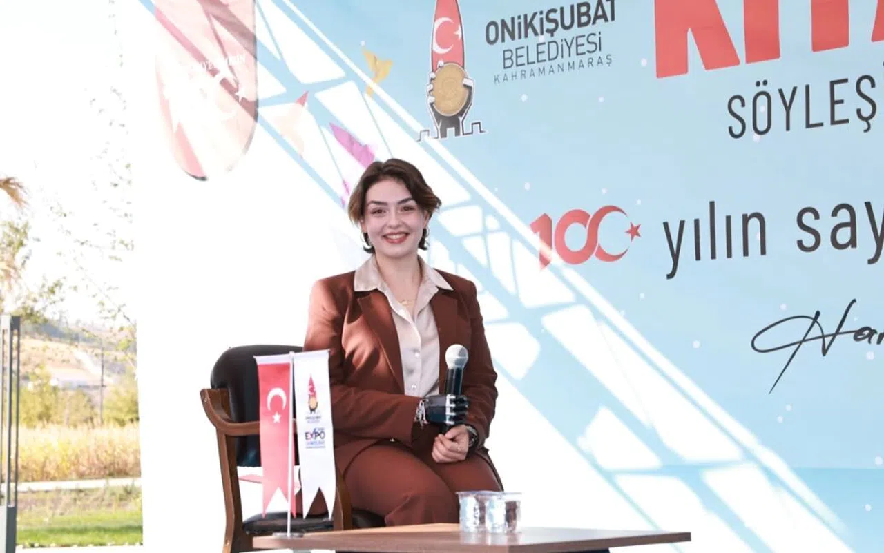 EXPO 2023 Kitap Fuarı’na katılan Rabia Birsen Göğercin, depremzedelere umut aşıladı