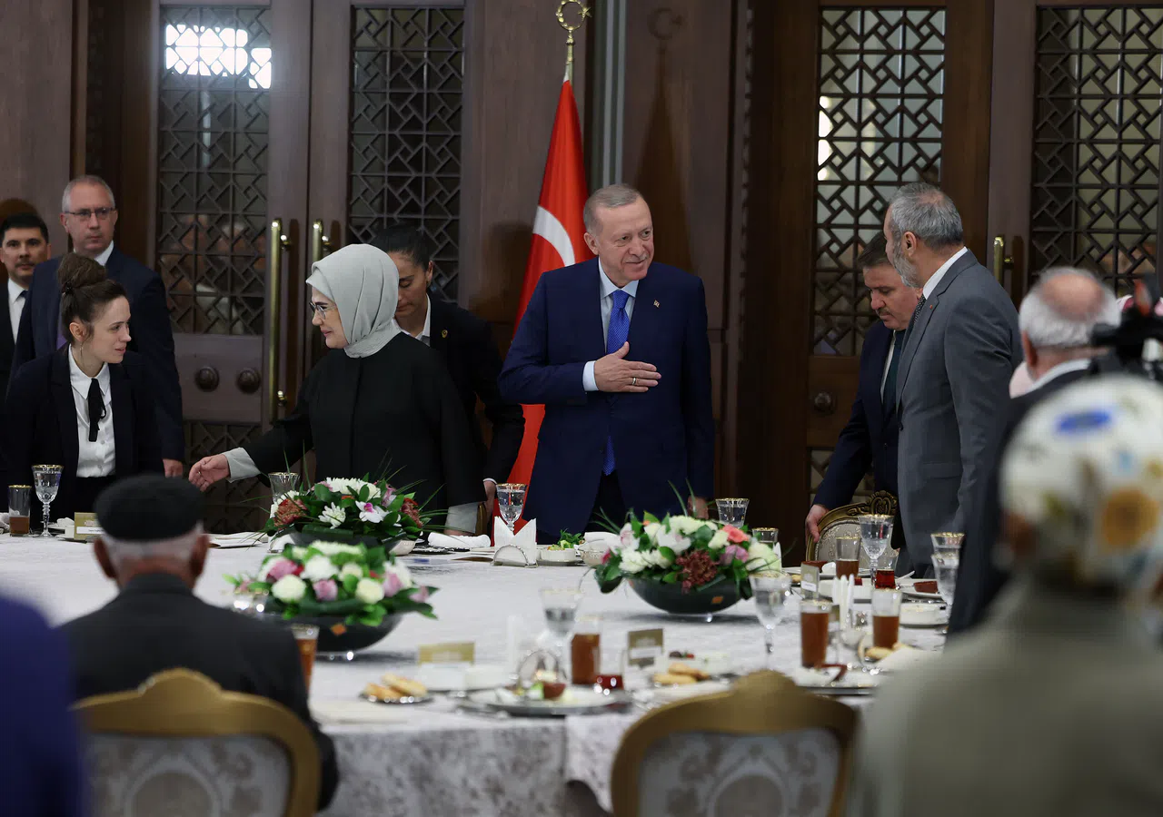 Erdoğan külliyede şehit aileleri ile iftar yaptı