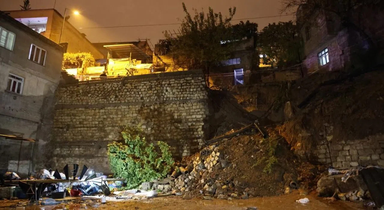 Kahramanmaraş’ta istinat duvarı üçüncü kez çöktü