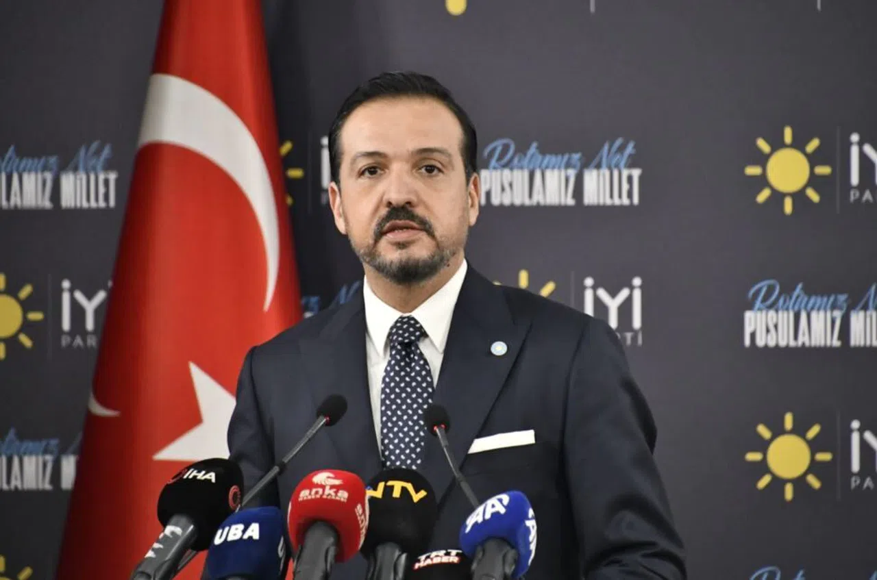 İYİ Parti Sözcüsü Zorlu, partiden istifa edenleri uyardı