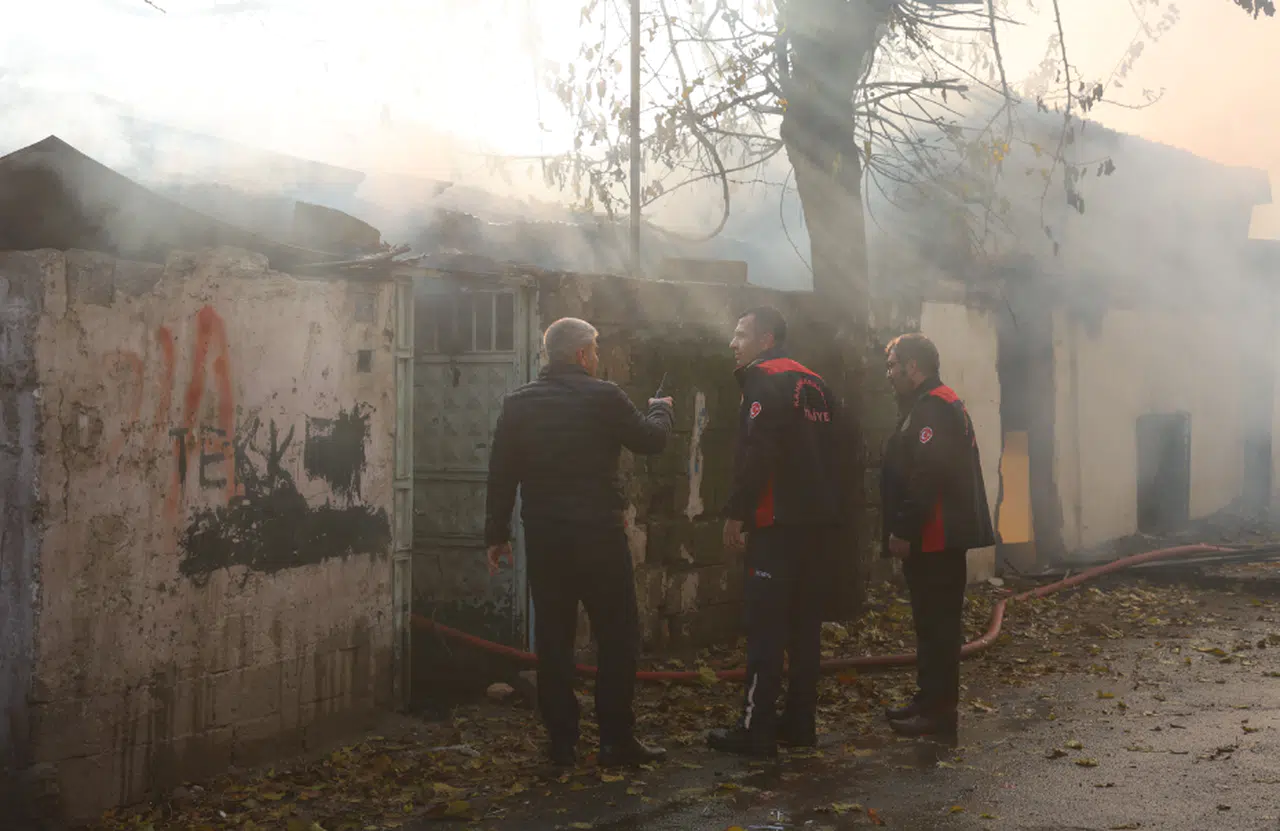 Kahramanmaraş’ta  eve sıçrayan yangın korkuttu