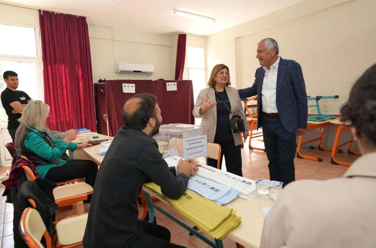 Karalar, oyunu ailesiyle birlikte kullandı