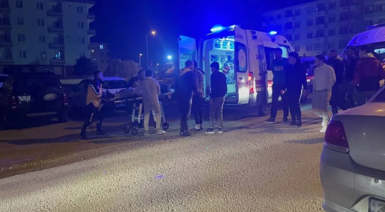 Kilis’te park halindeki araca kurşun yağdırdılar:1 ölü, 1 ağır yaralı
