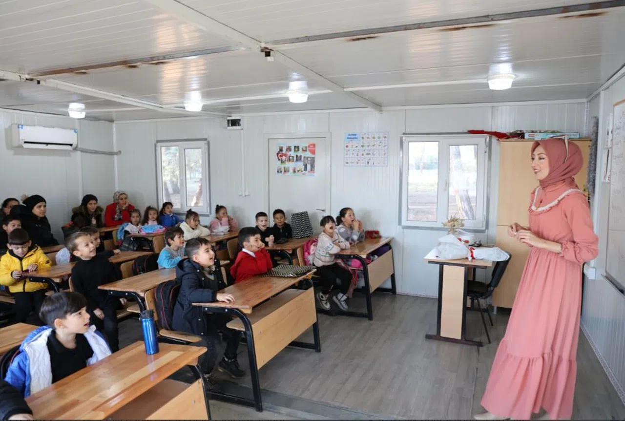 Konteyner okulda Öğretmenler Günü heyecanı
