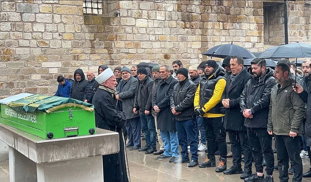 Merdiven Altı Klinik Can Aldı