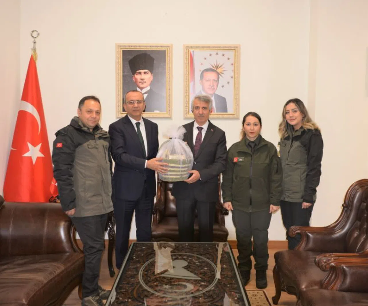 Ünlüer ve Karartı'dan Orman Haftası Buluşması