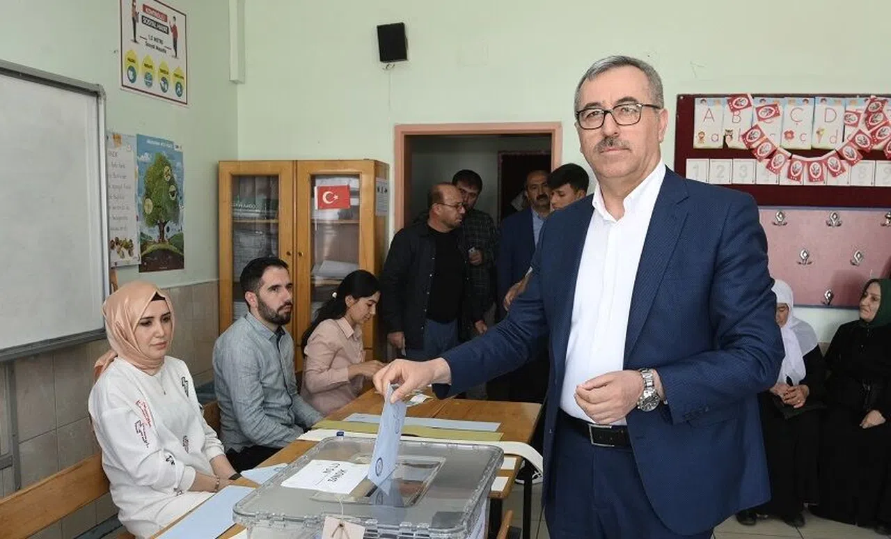 Başkan Güngör, Sandık Başına Giderek Oyunu Kullandı