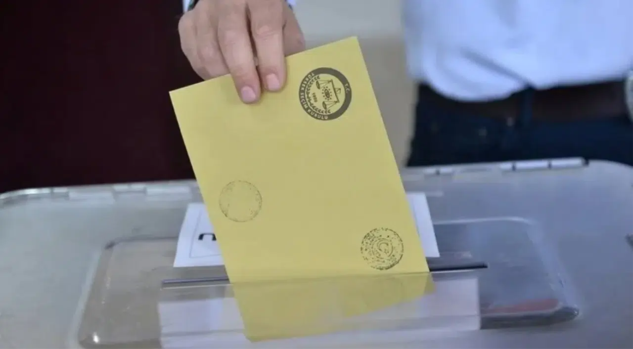 Oylar tek zarfa mı konulacak? 31 Mart 2024 yerel seçimde kaç zarf kullanılacak?