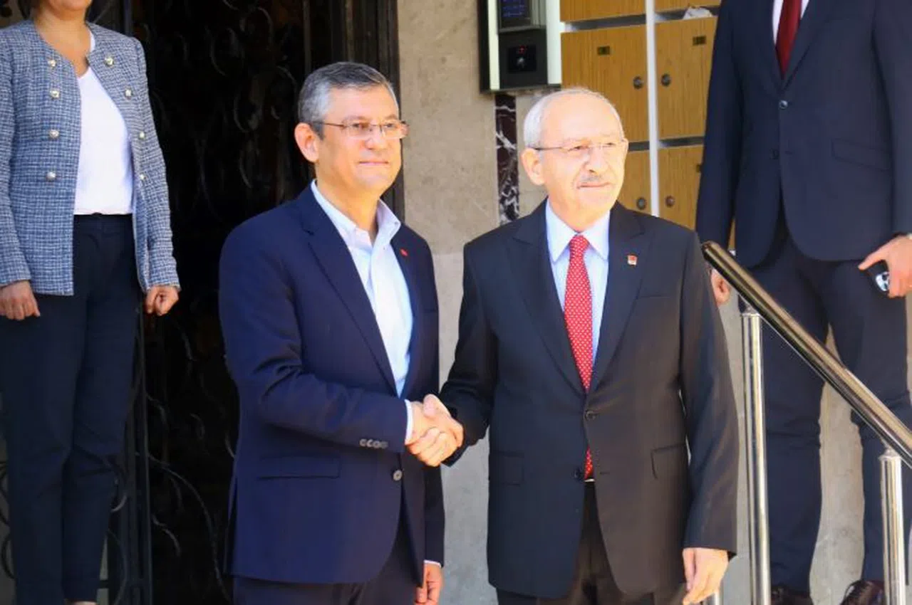 Özgür Özel ve eşi Didem Özel’den Kılıçdaroğlu çiftine ziyaret