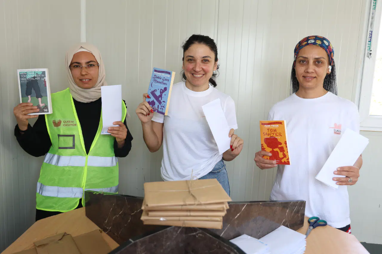 Sağlıkçı Havva, 600 Bin TL'lik Yardımı Afetzede Vatandaşlara Ulaştırdı