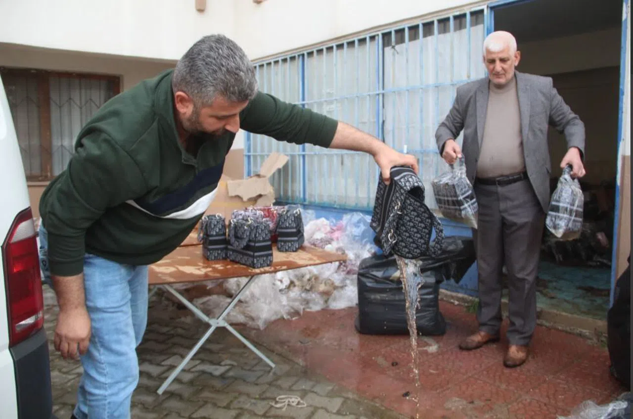 Sel felaketinden 8 gün önce kiraladığı depoda 1,5 milyonu çöp oldu