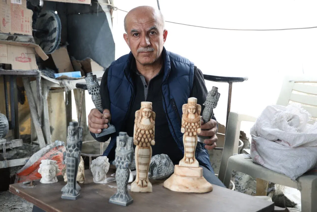 Serpantin taşı sanatı