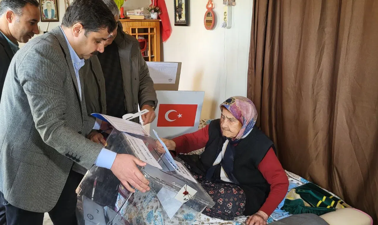 Seyyar sandıklarlar seçmenin ayağına gitti