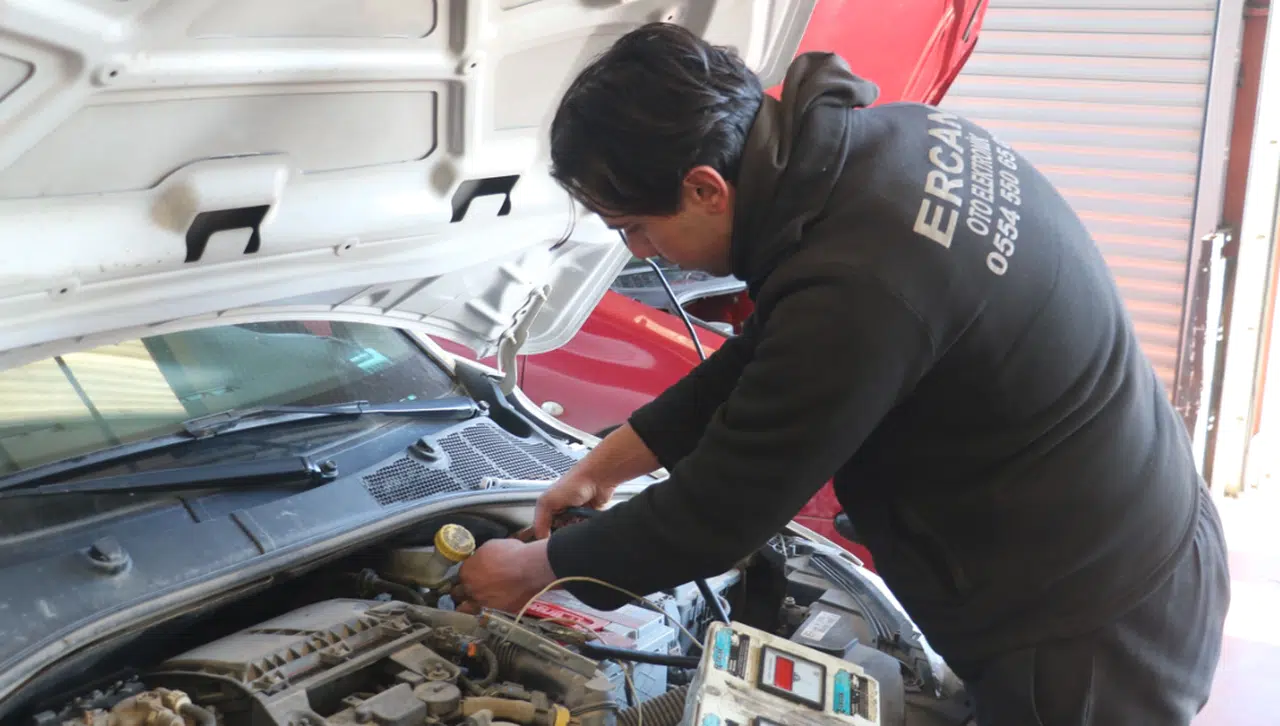 Uzmanı uyardı: Aküsü bitmiş otomobilleri vurdurmayın