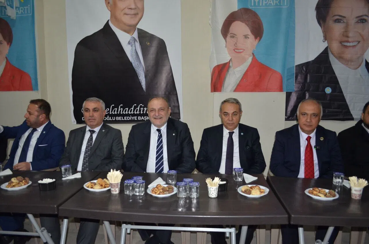 Vural, Başkan Adayı Can’ın seçim ofisini ziyaret etti 